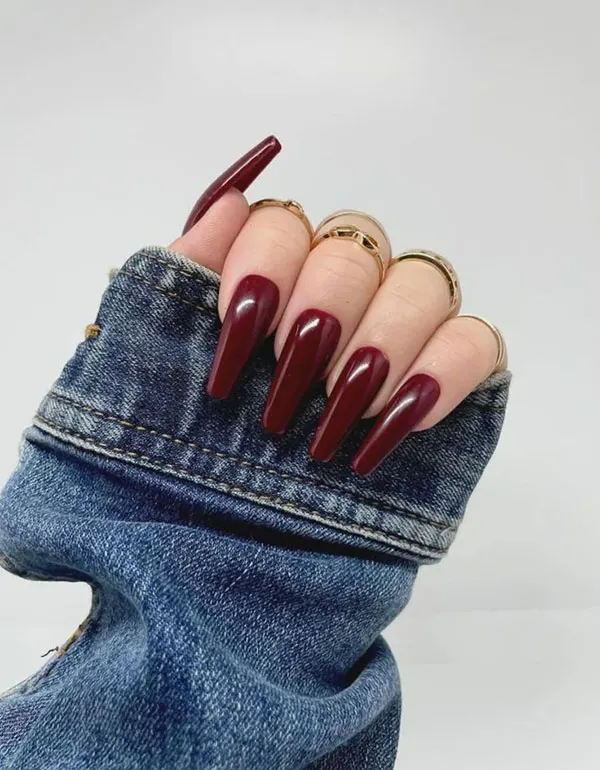 35 مدل ناخن خیلی بلند دخترانه؛ هم وایرال، هم فوقالعاده شیک! 23 Very long nail model 19
