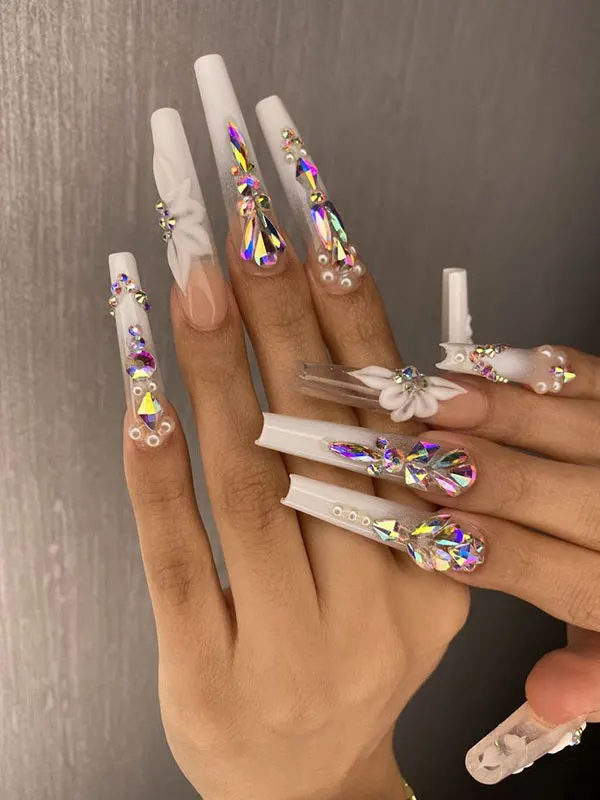 35 مدل ناخن خیلی بلند دخترانه؛ هم وایرال، هم فوقالعاده شیک! 6 Very long nail model 2