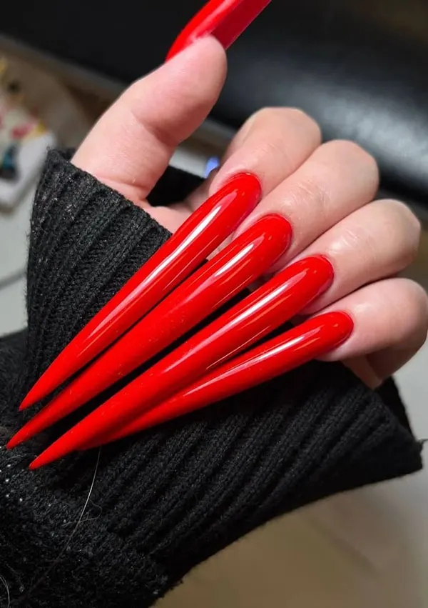 35 مدل ناخن خیلی بلند دخترانه؛ هم وایرال، هم فوقالعاده شیک! 27 Very long nail model 23