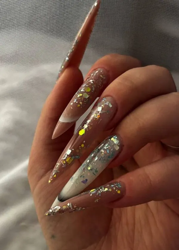 35 مدل ناخن خیلی بلند دخترانه؛ هم وایرال، هم فوقالعاده شیک! 24 Very long nail model 24