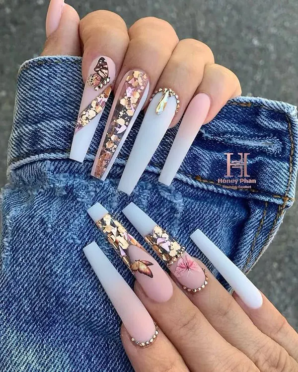 35 مدل ناخن خیلی بلند دخترانه؛ هم وایرال، هم فوقالعاده شیک! 33 Very long nail model 32