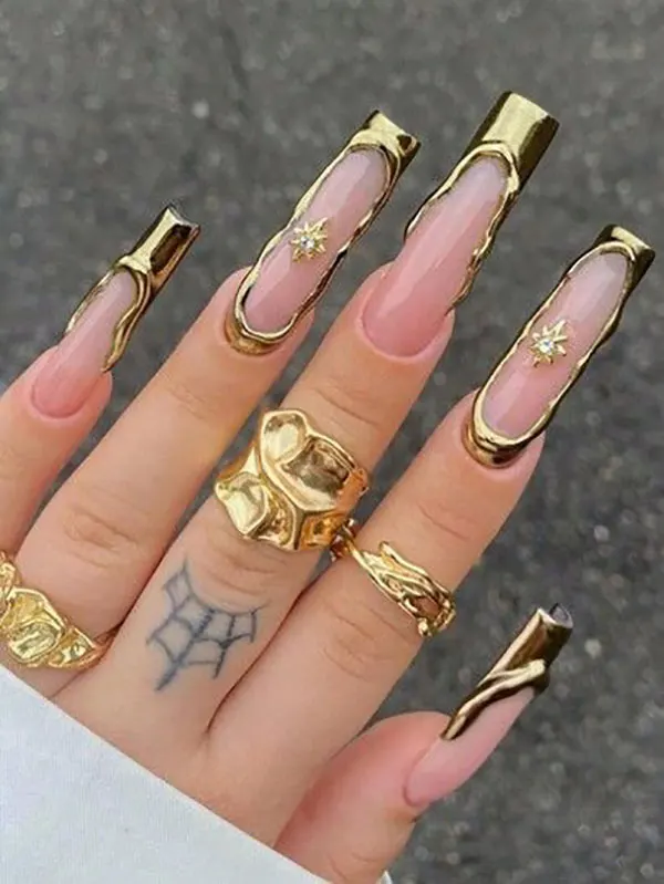 35 مدل ناخن خیلی بلند دخترانه؛ هم وایرال، هم فوقالعاده شیک! 9 Very long nail model 5