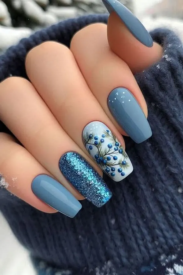 33 طرح ناخن زمستانی دخترانه؛ مدلهای شیک با وایب سرد و برفی! 21 Winter nail design 14