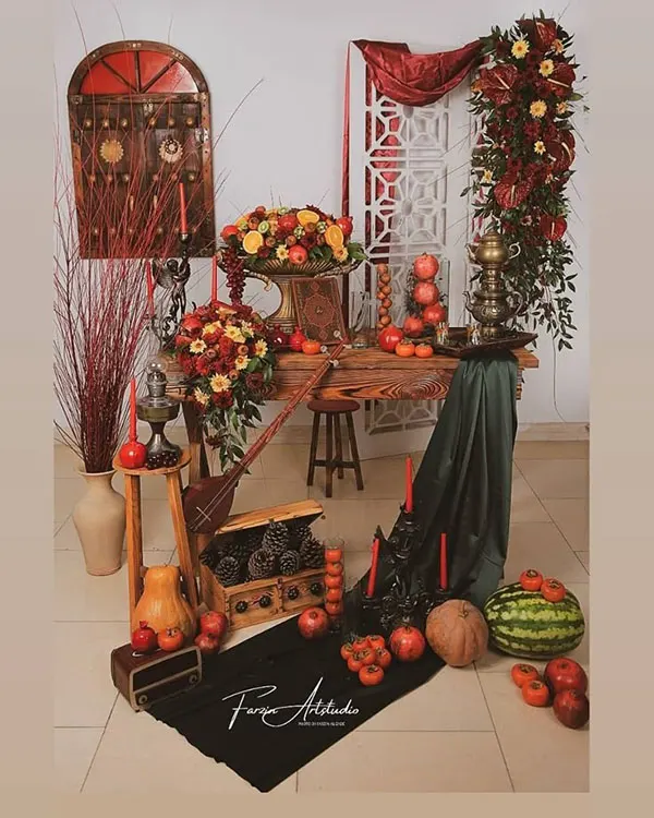 35 ایده دکور شب یلدا برای عکاسی | یه قاب گرم و وایبدار برای عکسای خاطرهساز! 30 Yalda Night Decor for Photography 28