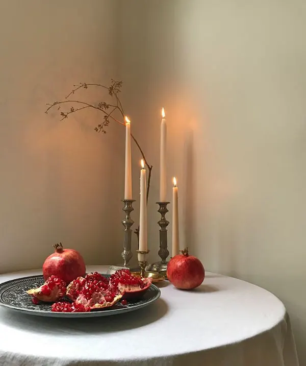 35 ایده دکور شب یلدا برای عکاسی | یه قاب گرم و وایبدار برای عکسای خاطرهساز! 31 Yalda Night Decor for Photography 30
