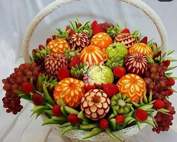 ایده چیدمان میوه شب یلدا 1404 ؛ ترکیب انار و هندونه که دل میبره 🍉 25 Yalda Night Fruit Arrangement 23