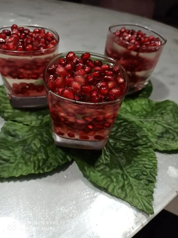 33 مدل ژله شب یلدا لیوانی؛ دسر قرمزِ خوشگل و فوری 🍉 6 Yalda Night Jelly in a glass 2