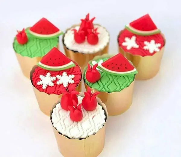 27 مدل مینی کیک شب یلدا؛ کوچولو، خوشگل و کاملاً یلدایی 15 Yalda Night Mini Cake 11