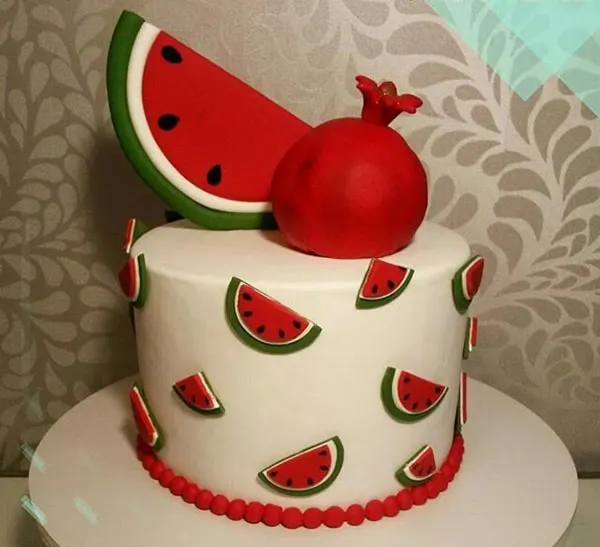 27 مدل مینی کیک شب یلدا؛ کوچولو، خوشگل و کاملاً یلدایی 14 Yalda Night Mini Cake 13