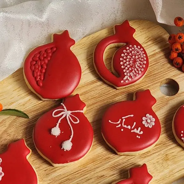27 مدل مینی کیک شب یلدا؛ کوچولو، خوشگل و کاملاً یلدایی 13 Yalda Night Mini Cake 9