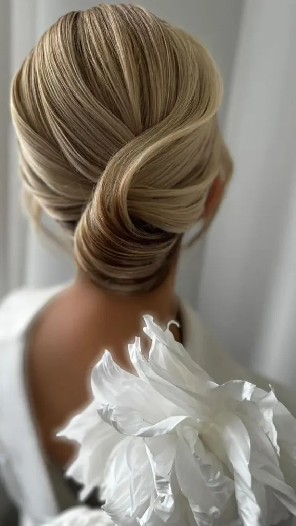 31 مدل مو ساده برای عروسی | شیک و تمیز بدون شلوغکاری! 17 simple wedding hairstyle 13