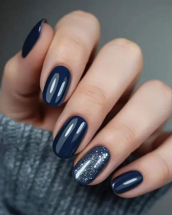 Navy nail 32