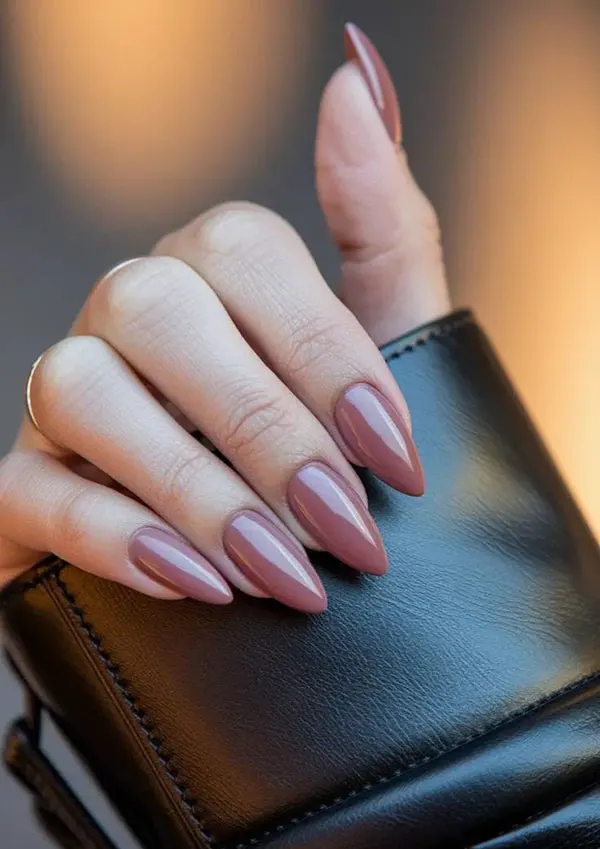 30 مدل رنگ ناخن کالباسی؛ مات یا براق؟ کدومش شیکتره؟ 22 Sausage nail polish 18