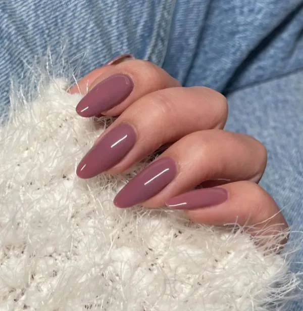 30 مدل رنگ ناخن کالباسی؛ مات یا براق؟ کدومش شیکتره؟ 5 Sausage nail polish 2