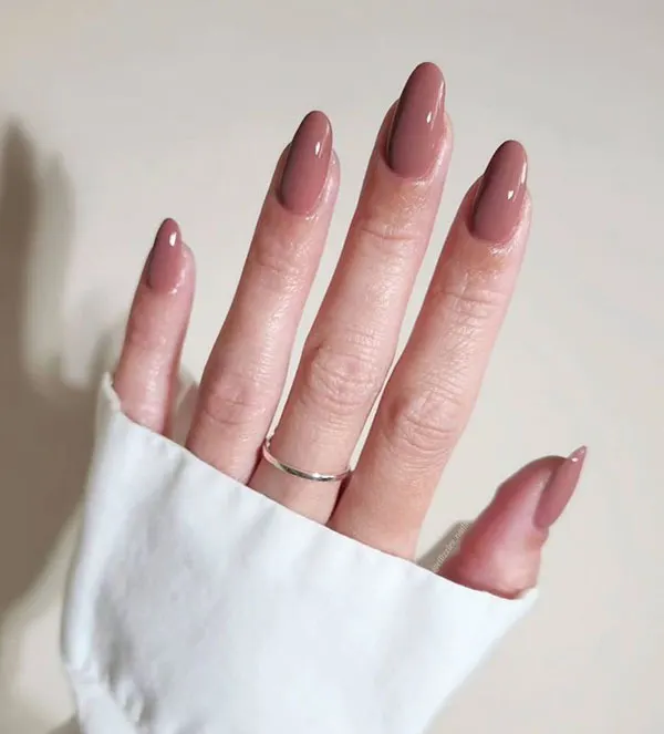 30 مدل رنگ ناخن کالباسی؛ مات یا براق؟ کدومش شیکتره؟ 24 Sausage nail polish 26