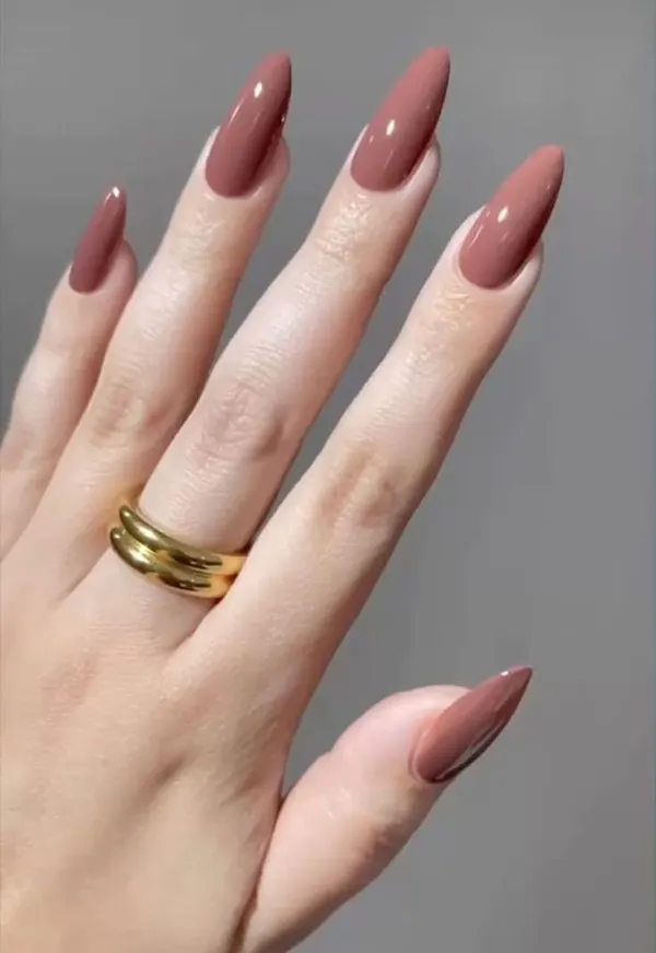 30 مدل رنگ ناخن کالباسی؛ مات یا براق؟ کدومش شیکتره؟ 33 Sausage nail polish 29