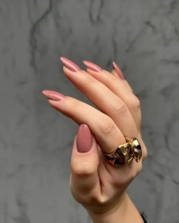 30 مدل رنگ ناخن کالباسی؛ مات یا براق؟ کدومش شیکتره؟ 6 Sausage nail polish 3