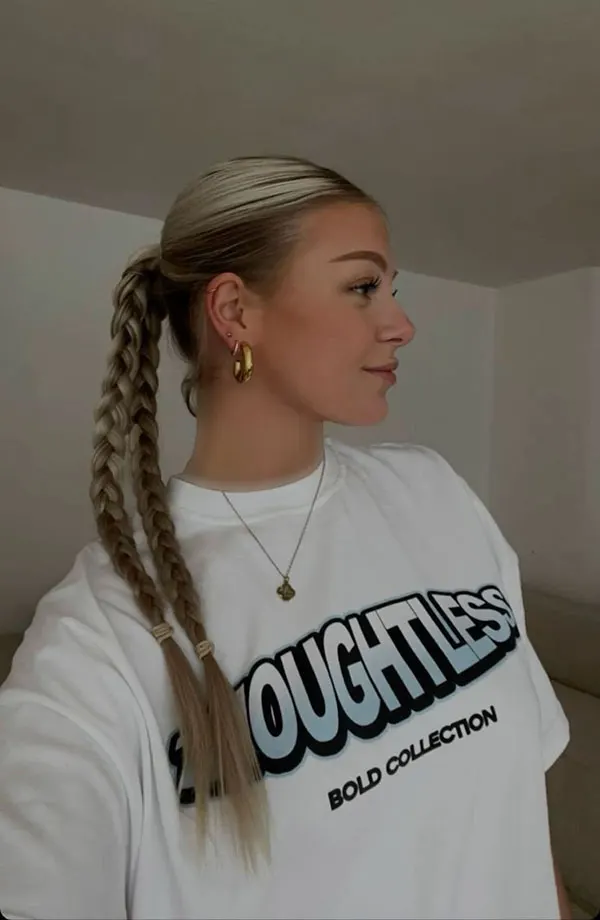Simple and stylish girls hair weave at home 7