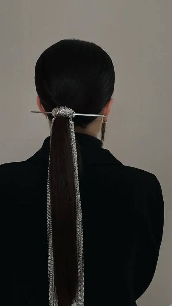 Stylish ponytail hairstyle 14