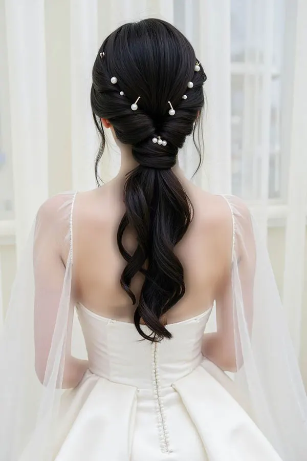 Stylish ponytail hairstyle 2