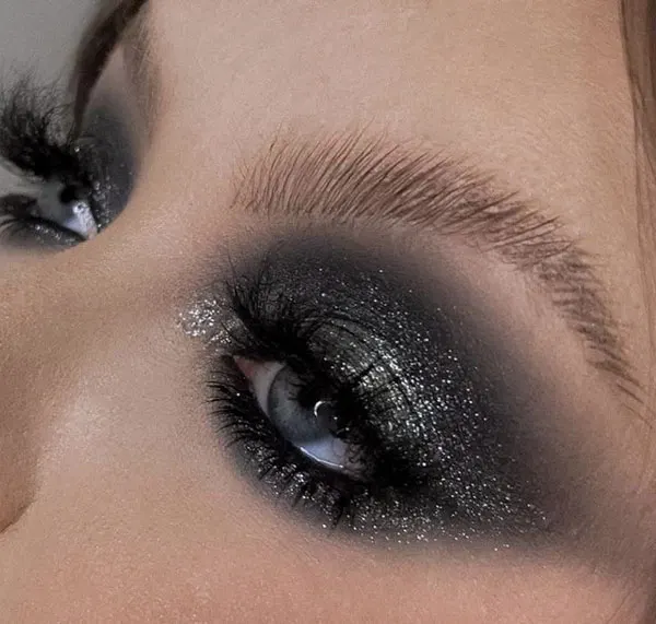 31 مدل سایه چشم سیاه زنانه | حقیقتی که درباره اسموکی بهت نمیگن! 30 Black eye shadow 26