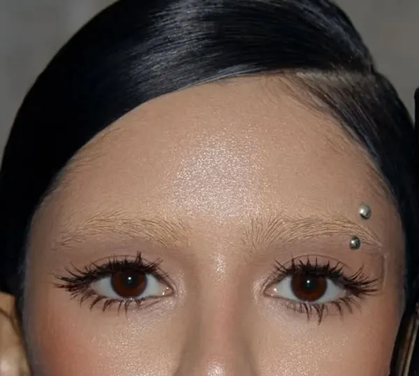 Bleach eyebrows 13