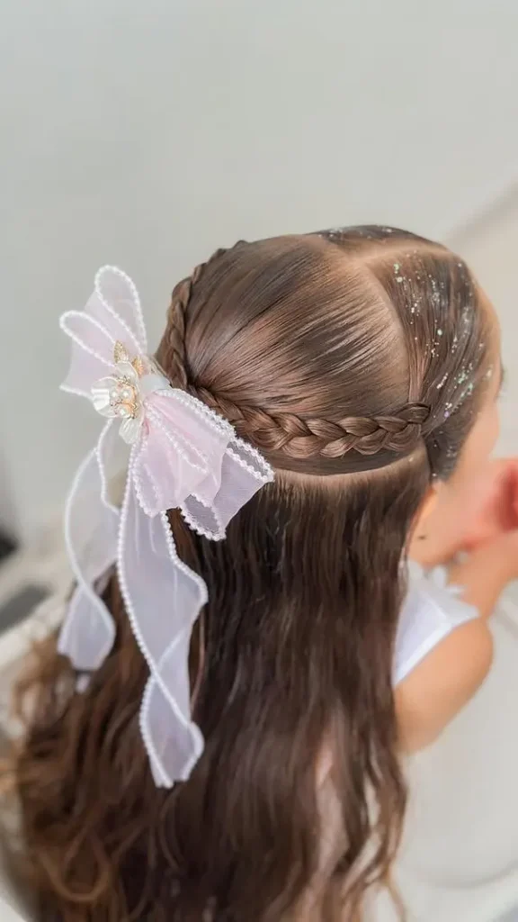33 مدل مو بچه گانه برای مهمانی؛ از بافت ظریف تا دماسبی حبابی! 26 Childrens hairstyles for parties 18
