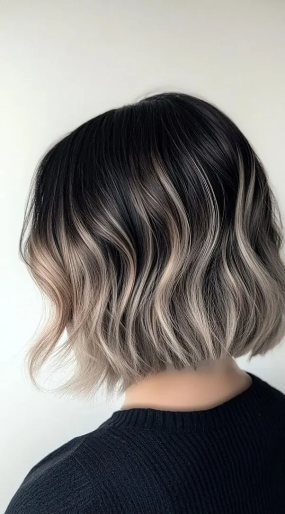 30 مدل رنگ مو هایلایت تیره و روشن موی کوتاه | این رنگ مو چرا هنوز از مد نیفتاده؟! 33 Dark and light highlight hair color for short hair 29