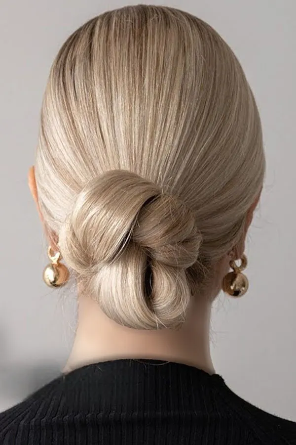 European low chignon 3