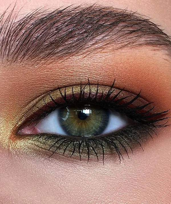 Eyeshadow for droopy eyelids 19