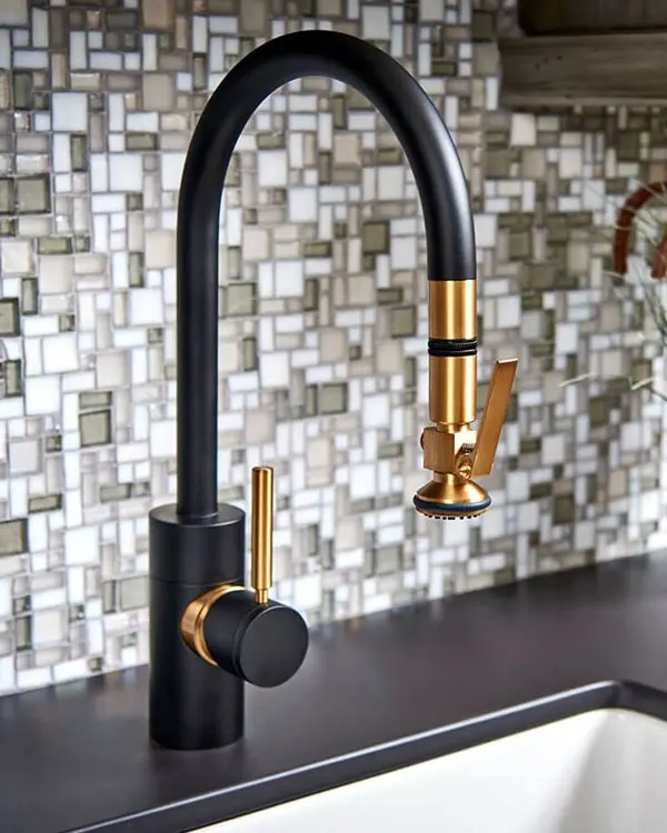 انواع شیرآلات آشپزخانه ترند 2026 | مشکی، طلایی یا کروم؟ 11 Kitchen faucets 7