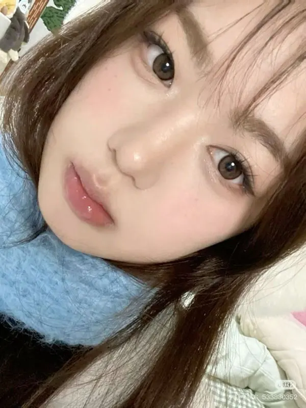 32 عکس میکاپ دخترانه کره ای| آرایش کیوت یا استایل جدی؟ انتخابی که صورتتو عوض میکنه... 17 Korean girl makeup photo 15