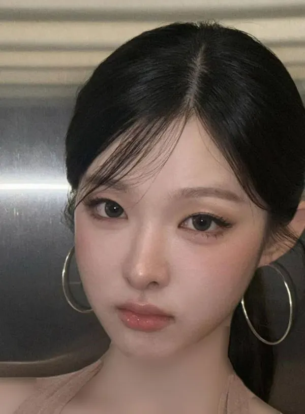 32 عکس میکاپ دخترانه کره ای| آرایش کیوت یا استایل جدی؟ انتخابی که صورتتو عوض میکنه... 10 Korean girl makeup photo 6