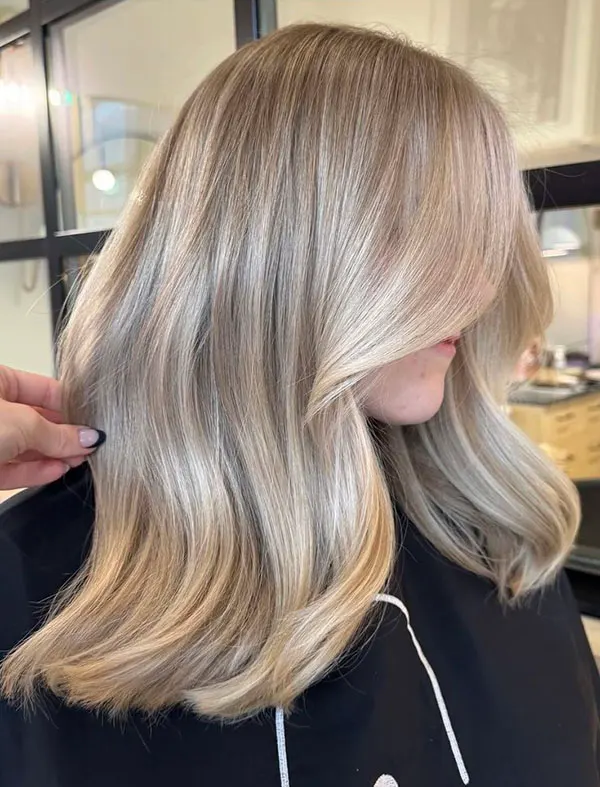 Light hair color 7