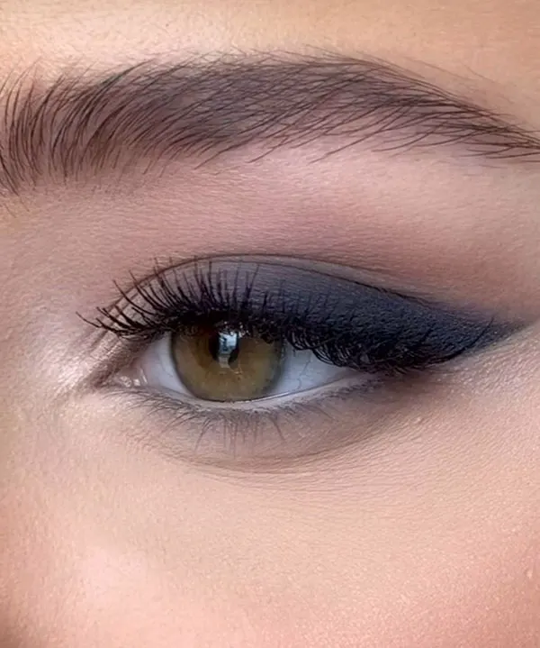 Long eye make up 19