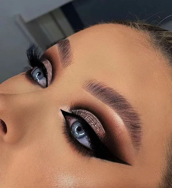 Long eye make up 20