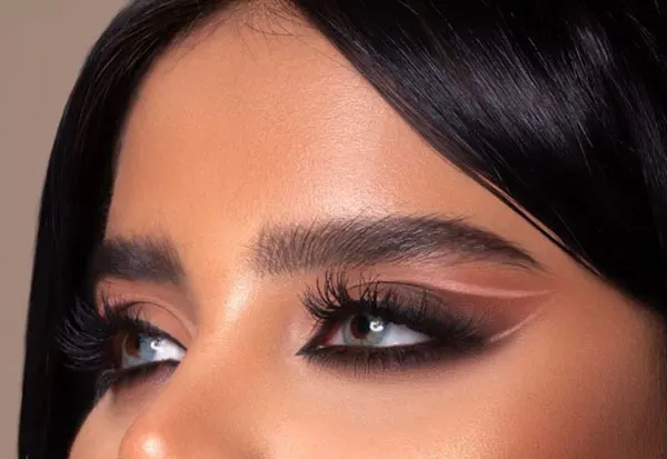 Long eye make up 23