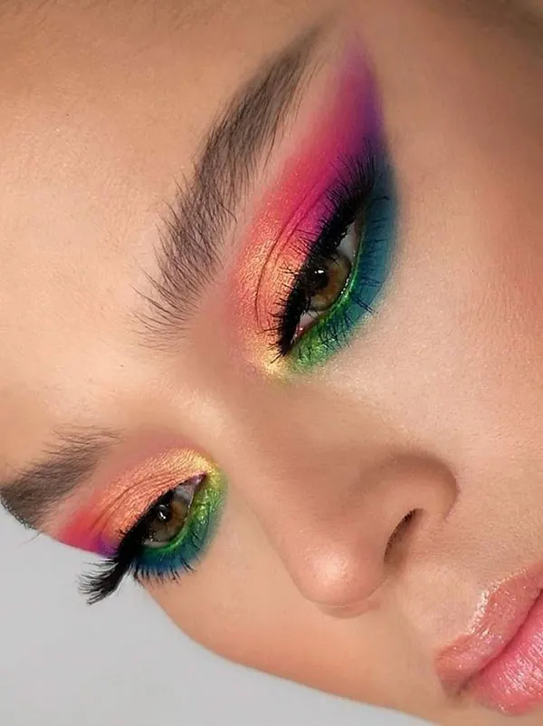 Long eye make up 30