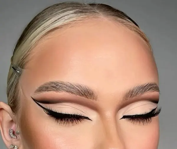 Long eye make up 8