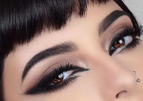 Long eye make up 9