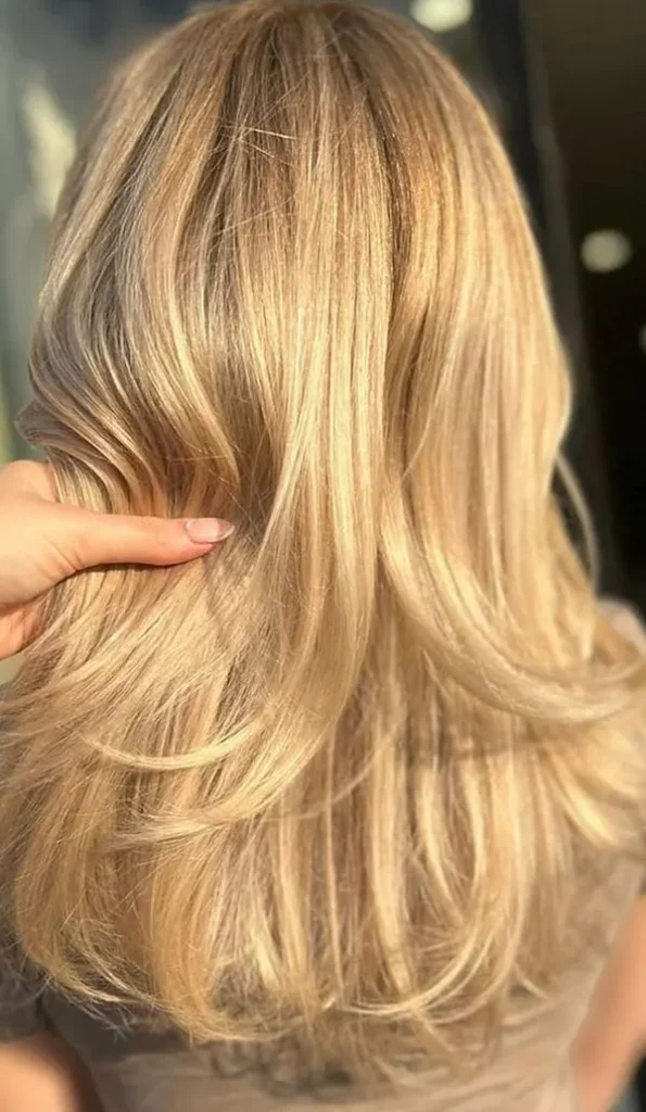 Medium golden blonde 22