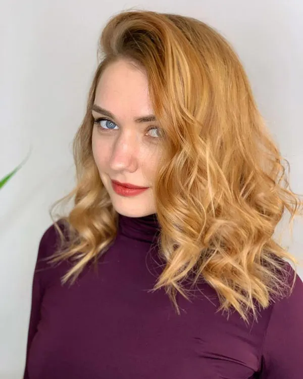 Medium golden blonde 23
