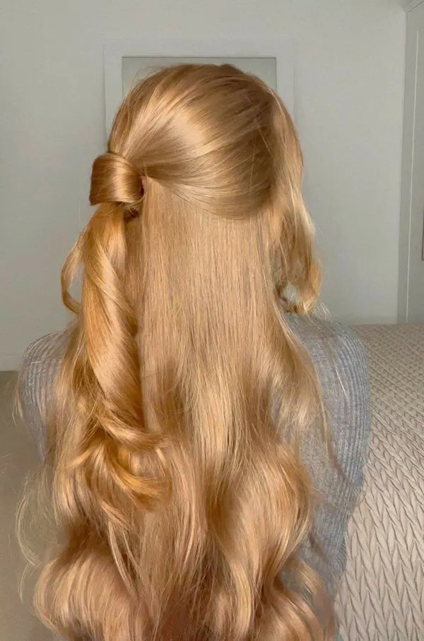 Medium golden blonde 30