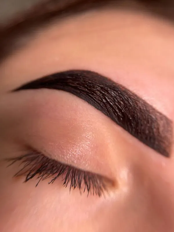 30 مدل لیفت ابرو جدید؛ ترندی که قراره طبیعی بمونی، نه مصنوعی! 22 New eyebrow lift 18