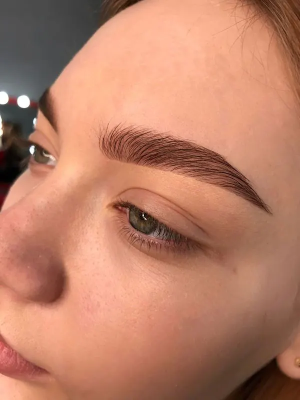 30 مدل لیفت ابرو جدید؛ ترندی که قراره طبیعی بمونی، نه مصنوعی! 33 New eyebrow lift 25