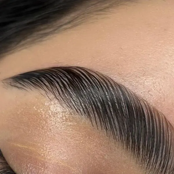 30 مدل لیفت ابرو جدید؛ ترندی که قراره طبیعی بمونی، نه مصنوعی! 11 New eyebrow lift 7