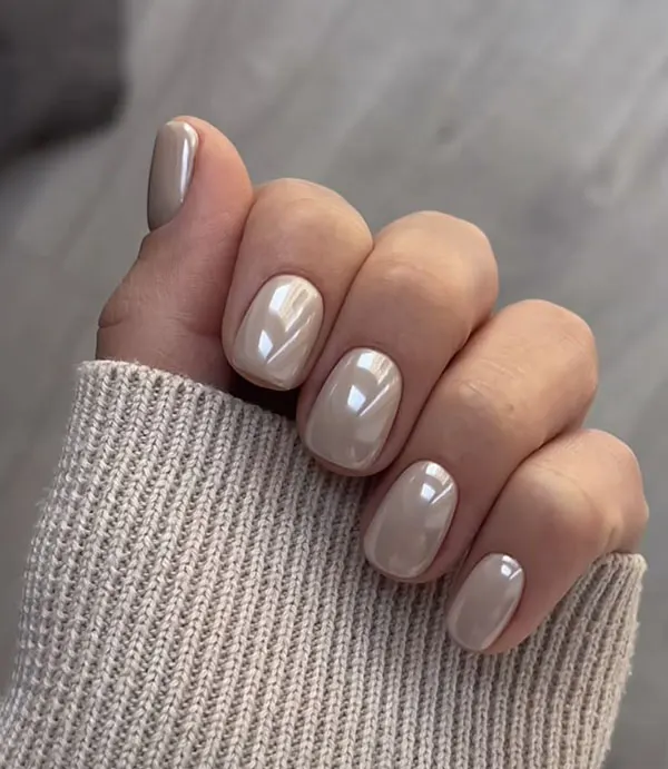 Nude colored nails 11
