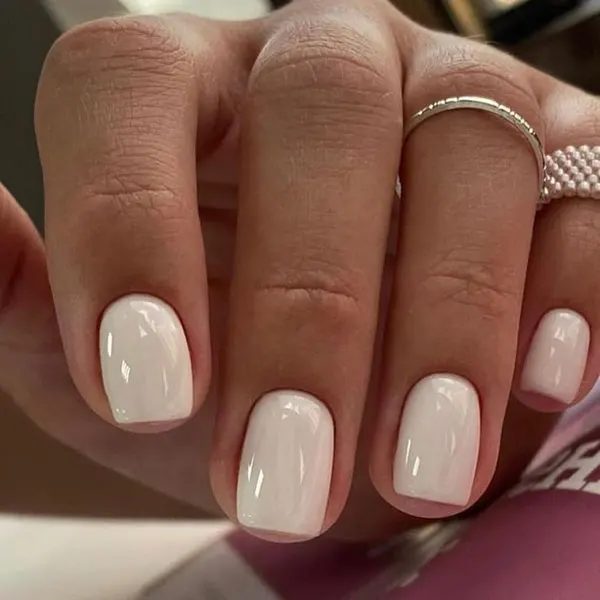 Nude colored nails 23