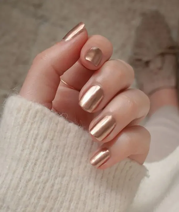 Nude colored nails 25