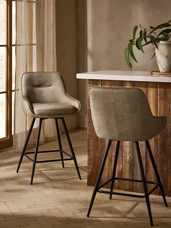 Open kitchen chair 1